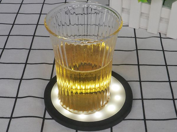 led燈硅膠杯墊，創(chuàng)意防燙水杯墊-硅膠墊